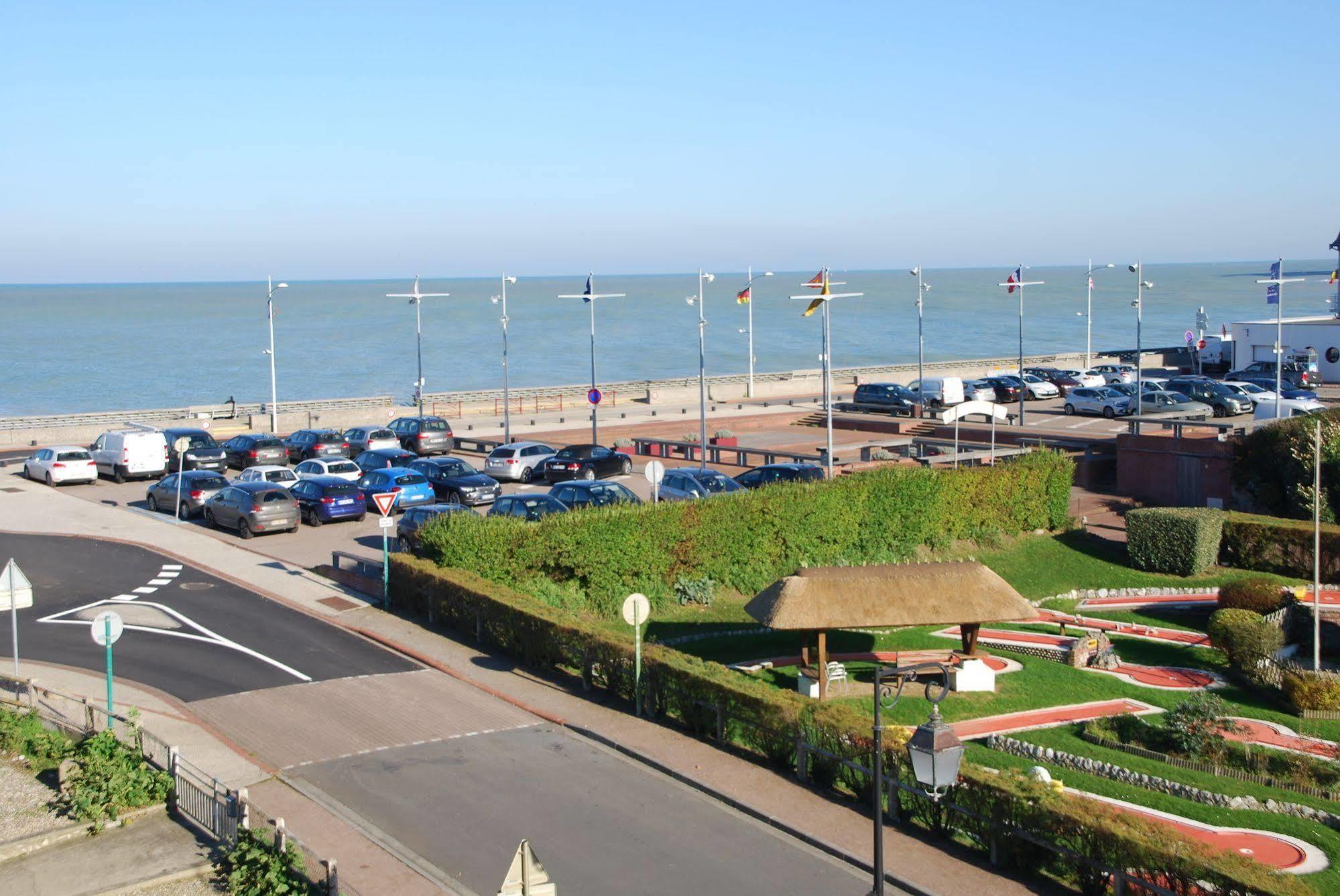 Hotel Des Bains Veulettes sur Mer Bagian luar foto